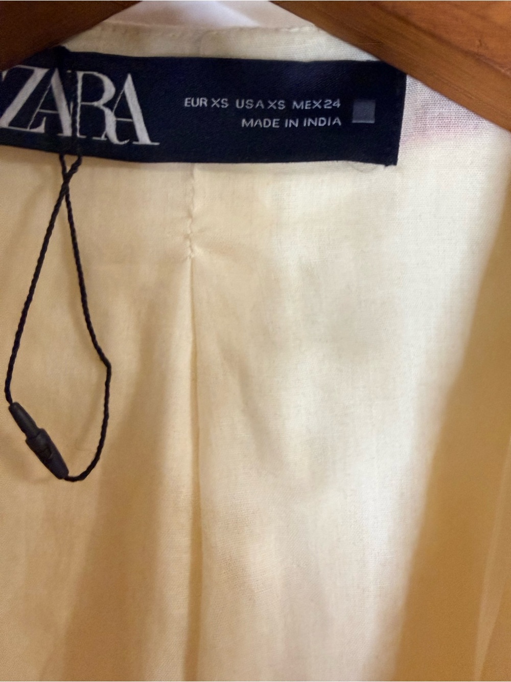 Zara Cream Lightweight Lined Top - Picture 4 of 4